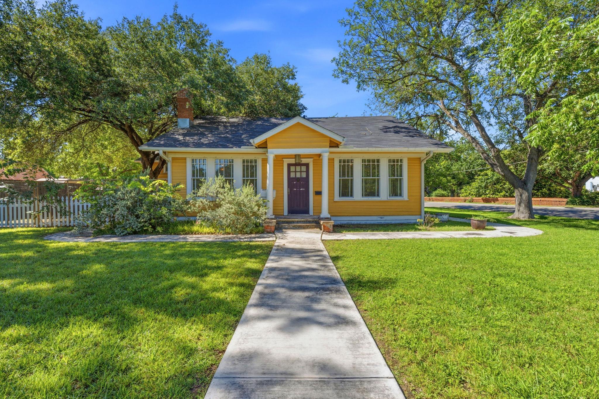 1232 Spruce, Lockhart, TX 78644 — photo 1