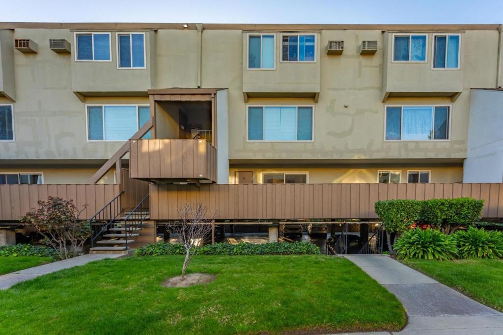 410 Auburn Way 19, San Jose, CA 95129 — photo 1