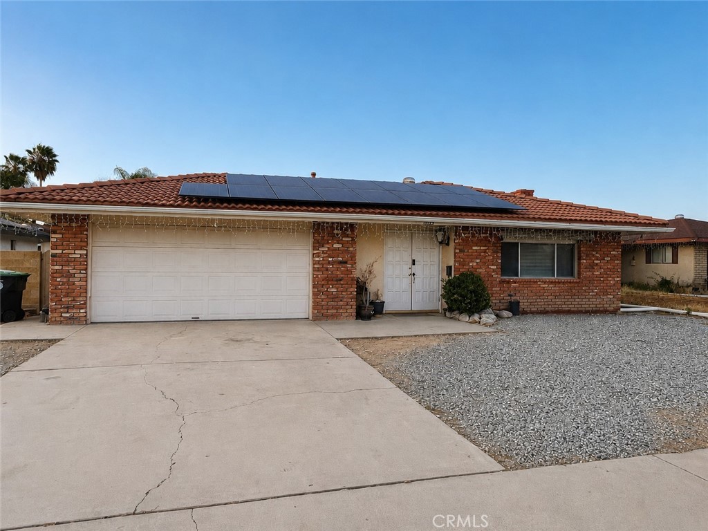 628 Monterey, Hemet, CA 92543 — photo 1