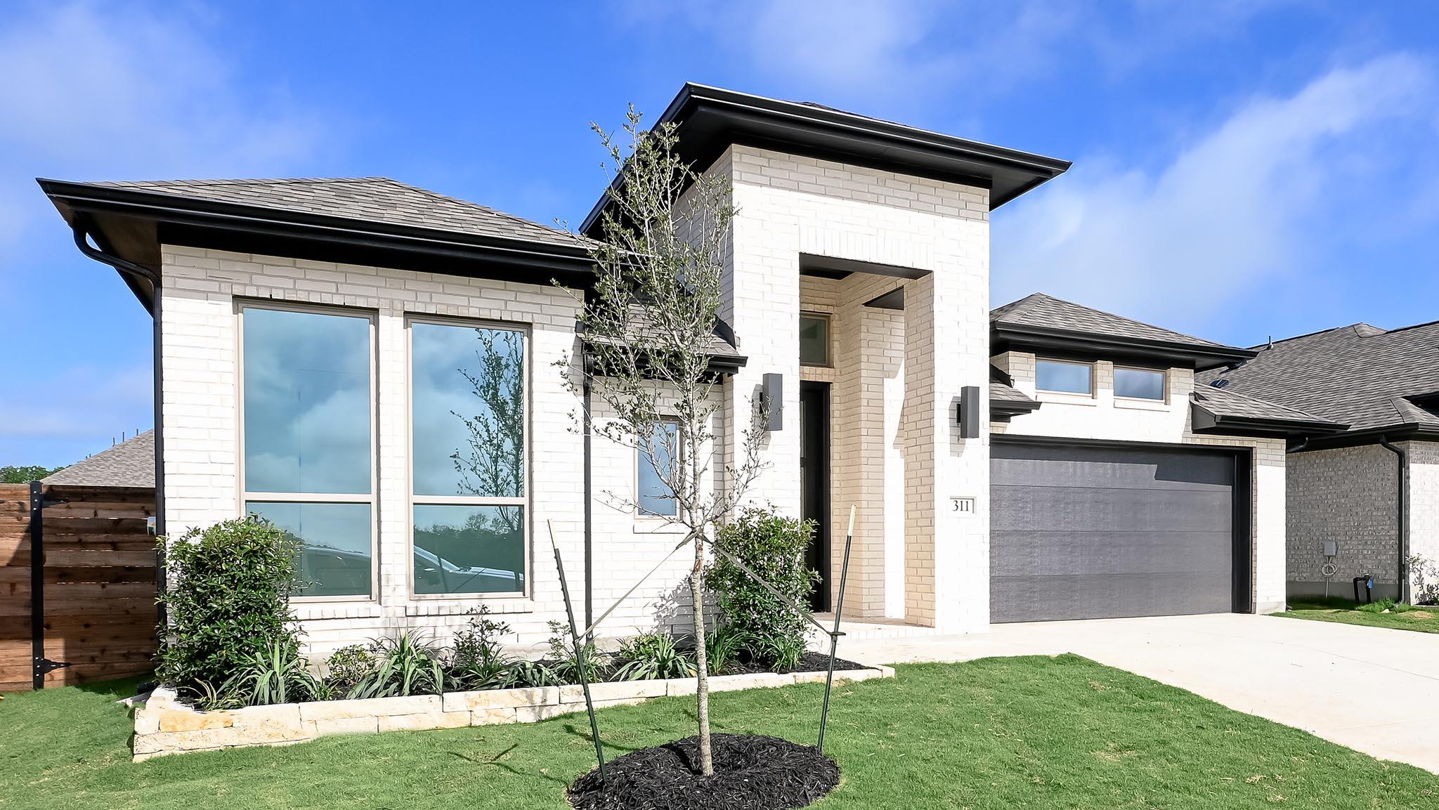 311  Melody Rd, Lockhart, TX 78644 — photo 1