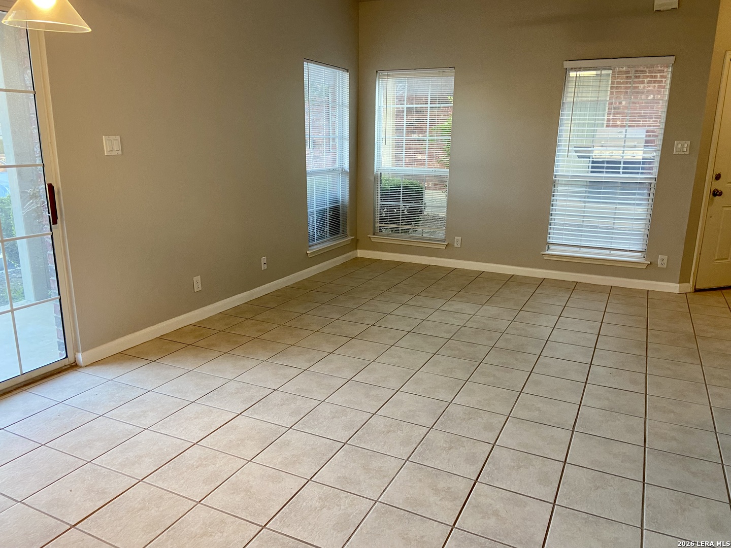 40 Chapel Hill, ,  78240 — photo 1