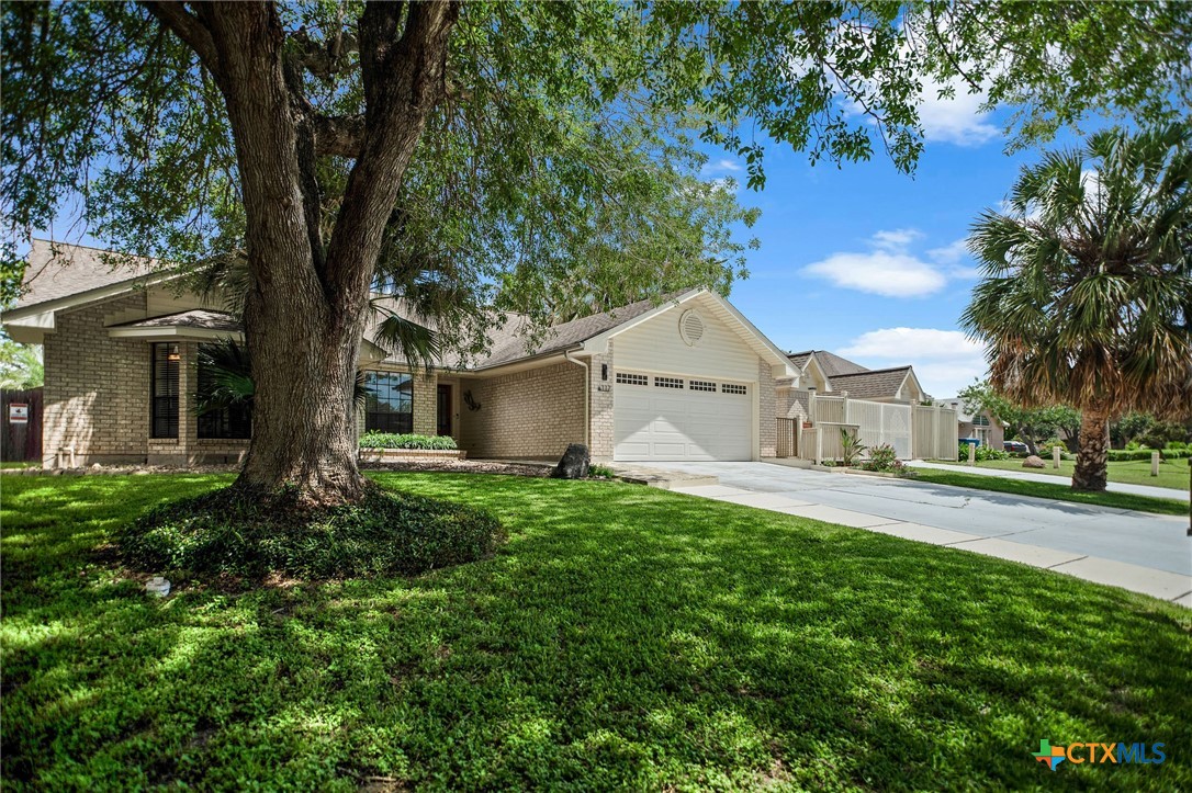 117 E Harbor Drive, Port Lavaca, TX 77979 — photo 1