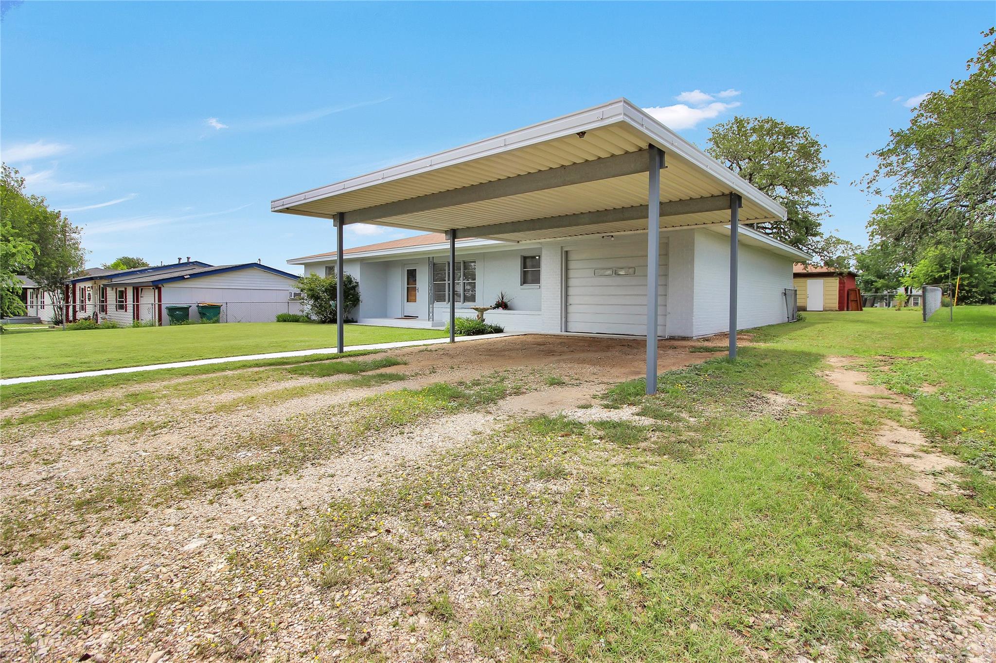 1008 Avenue D, Belton, TX 76513 — photo 1