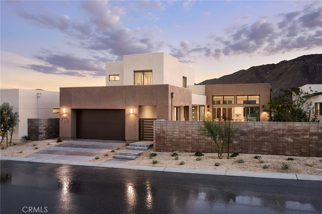 567 Flamingo Boulevard, Palm Springs, CA 92262 — photo 1