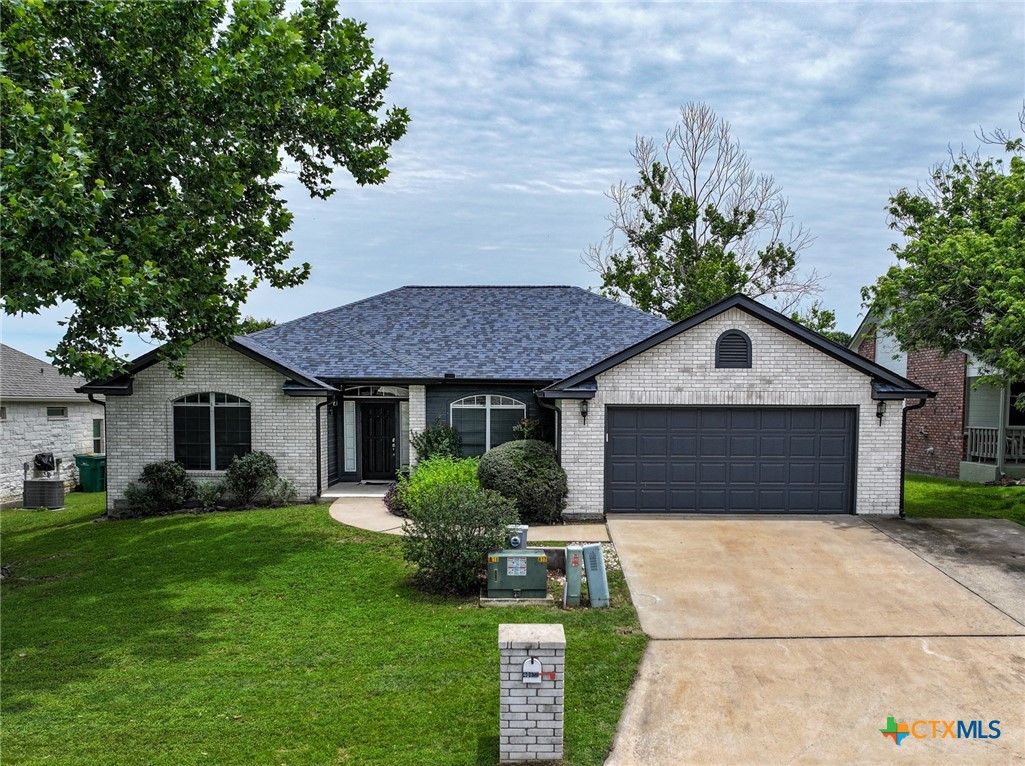 408 Spyglass Street, Marble Falls, TX 78654 — photo 1