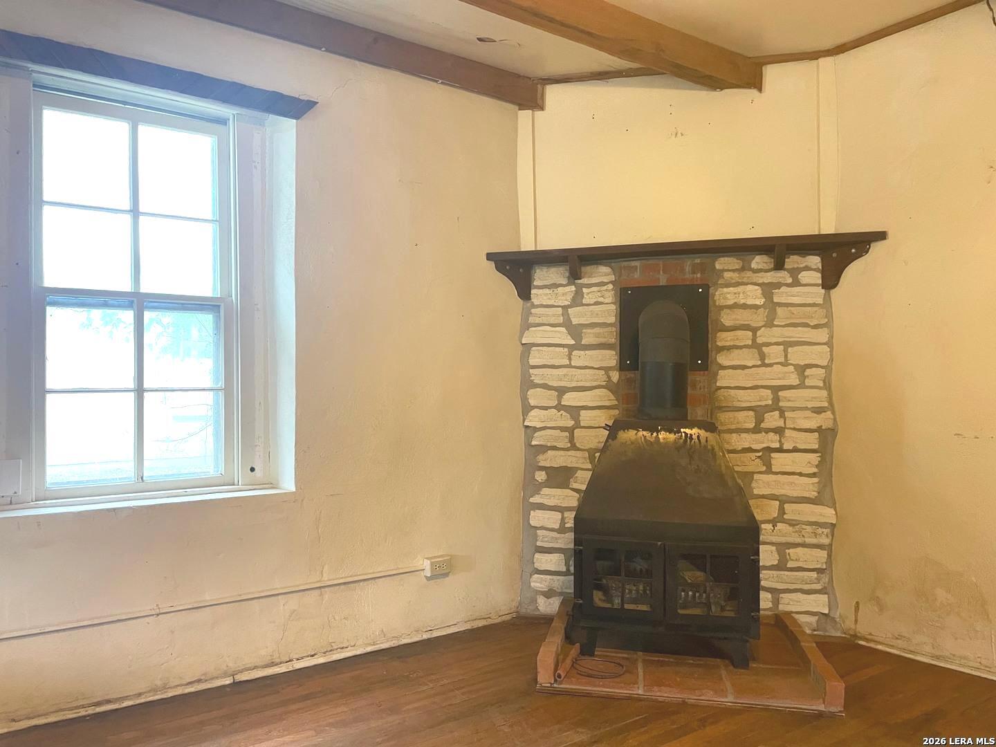 607 Hackberry St, , 78003 — photo 1