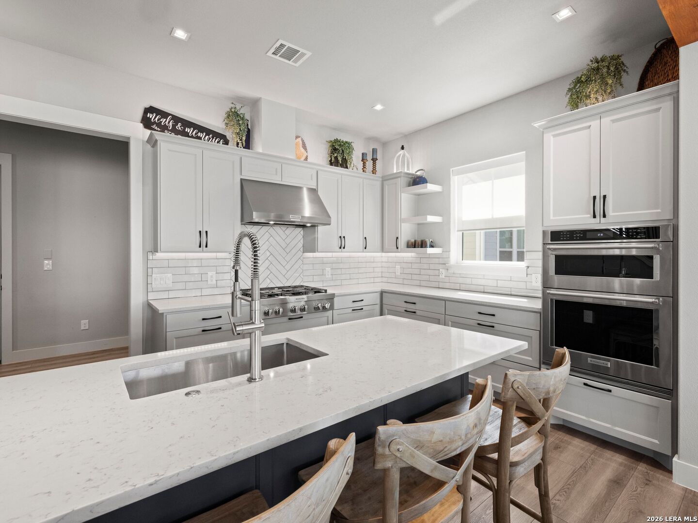 200 Archview Ln, ,  78639 — photo 1