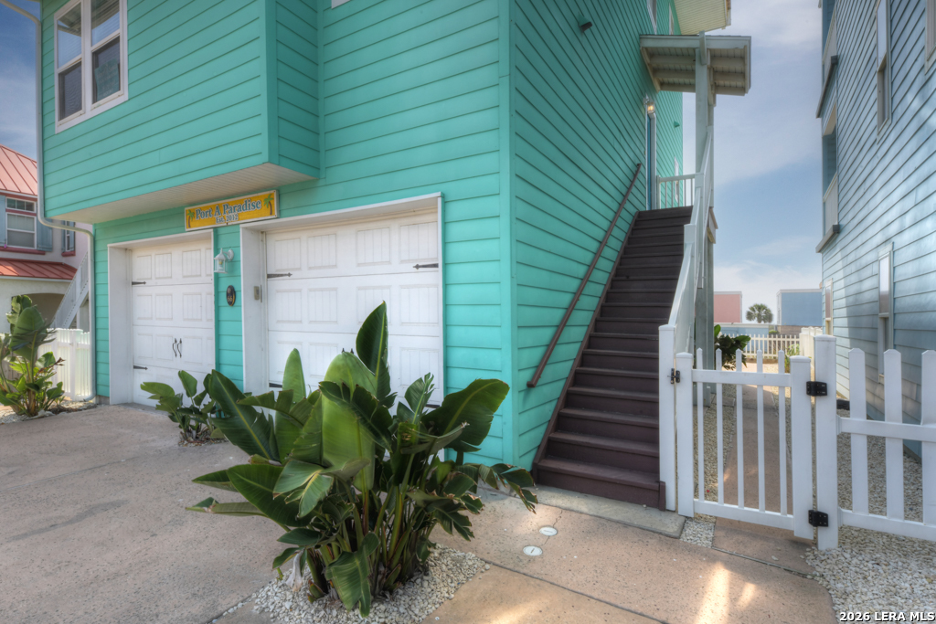 2525 11th, ,  78373 — photo 1