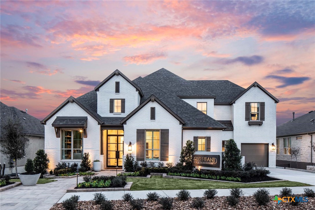 210 Navarro, Boerne, TX 78006 — photo 1