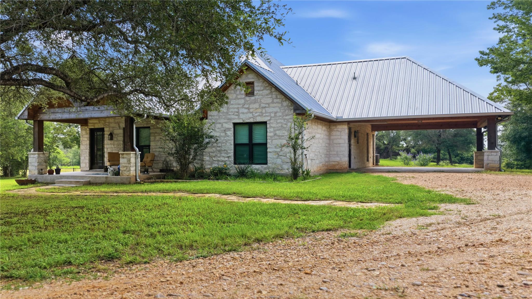 2656 River Bend, Smithville, TX 78957 — photo 1