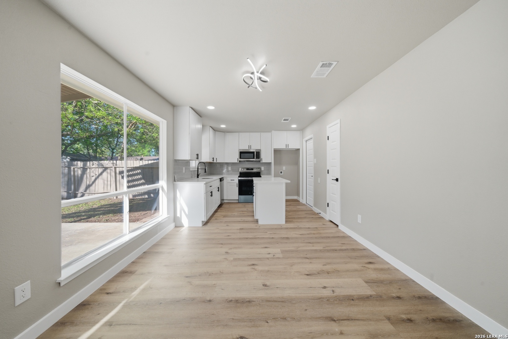 9446 Cliff Way, ,  78250 — photo 1