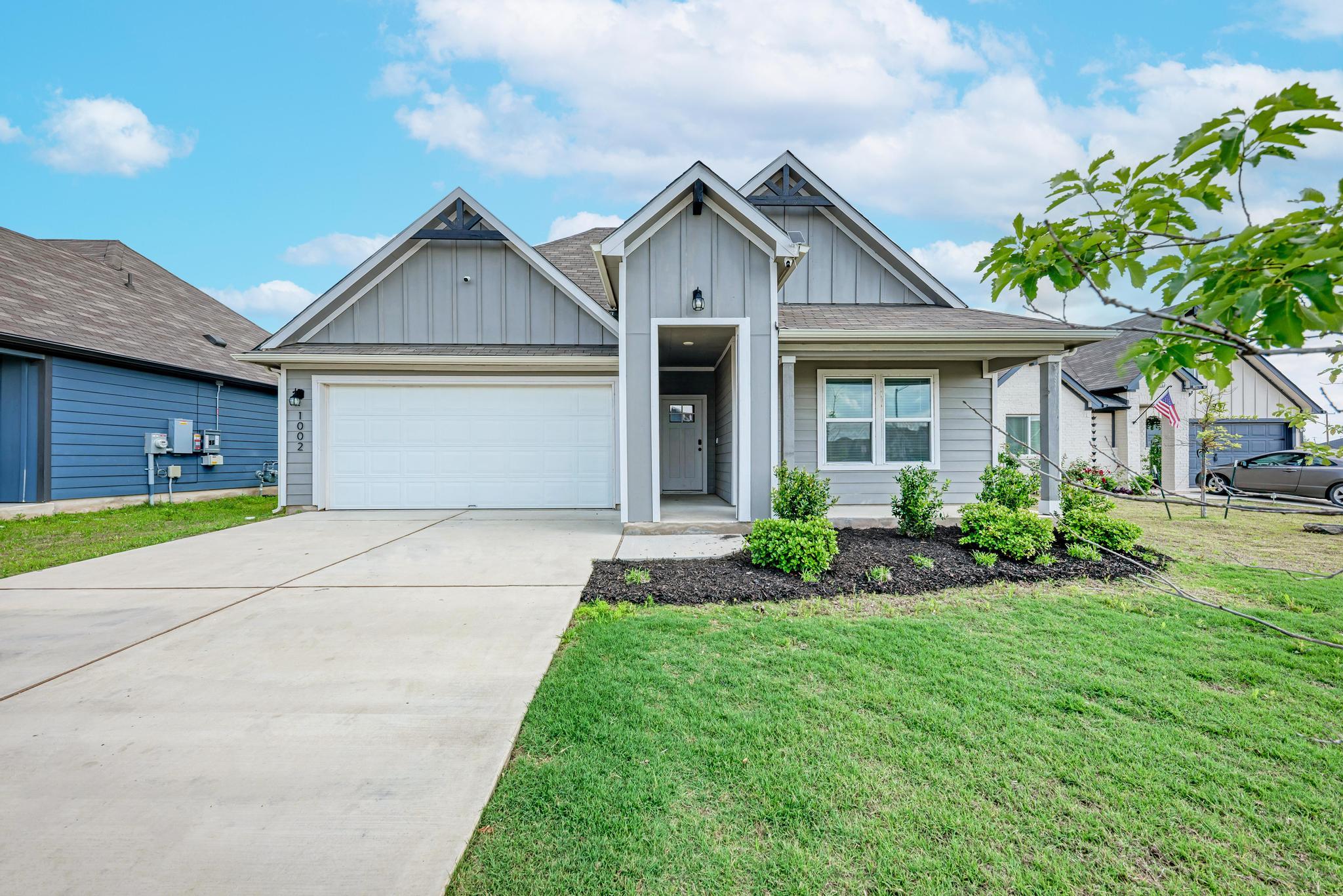 1002 Austin Bayou, Hutto, TX 78634 — photo 1