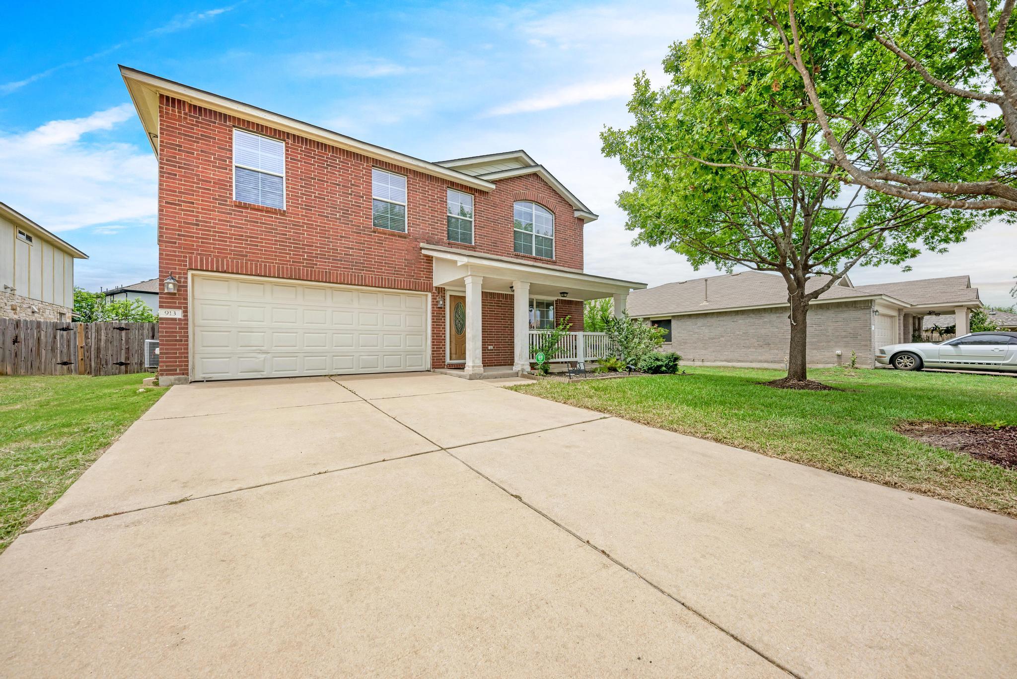 913  Whitley Dr, Leander, TX 78641 — photo 1