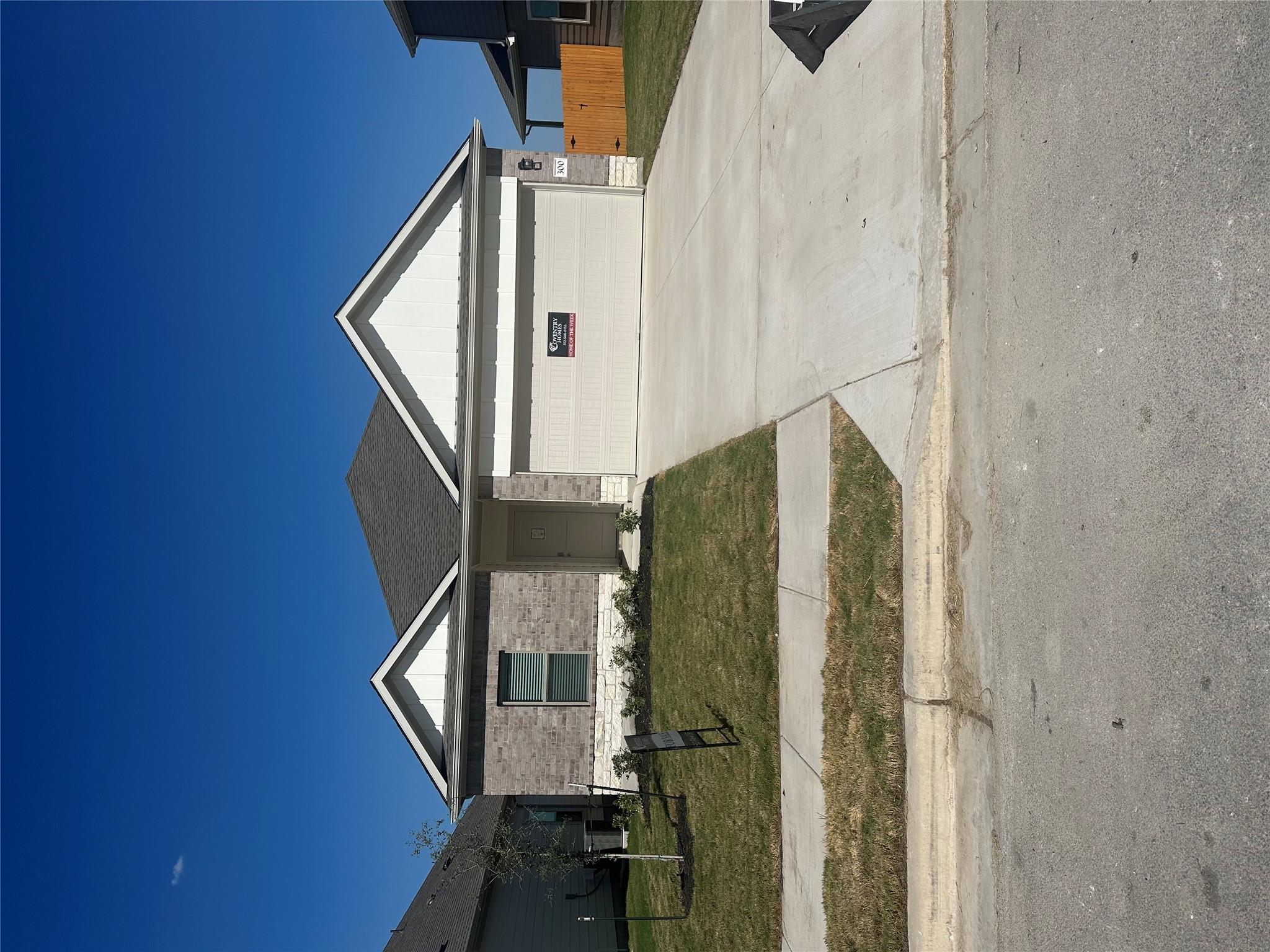 300 Sleep Hollow None, Jarrell, TX 76537 — photo 1