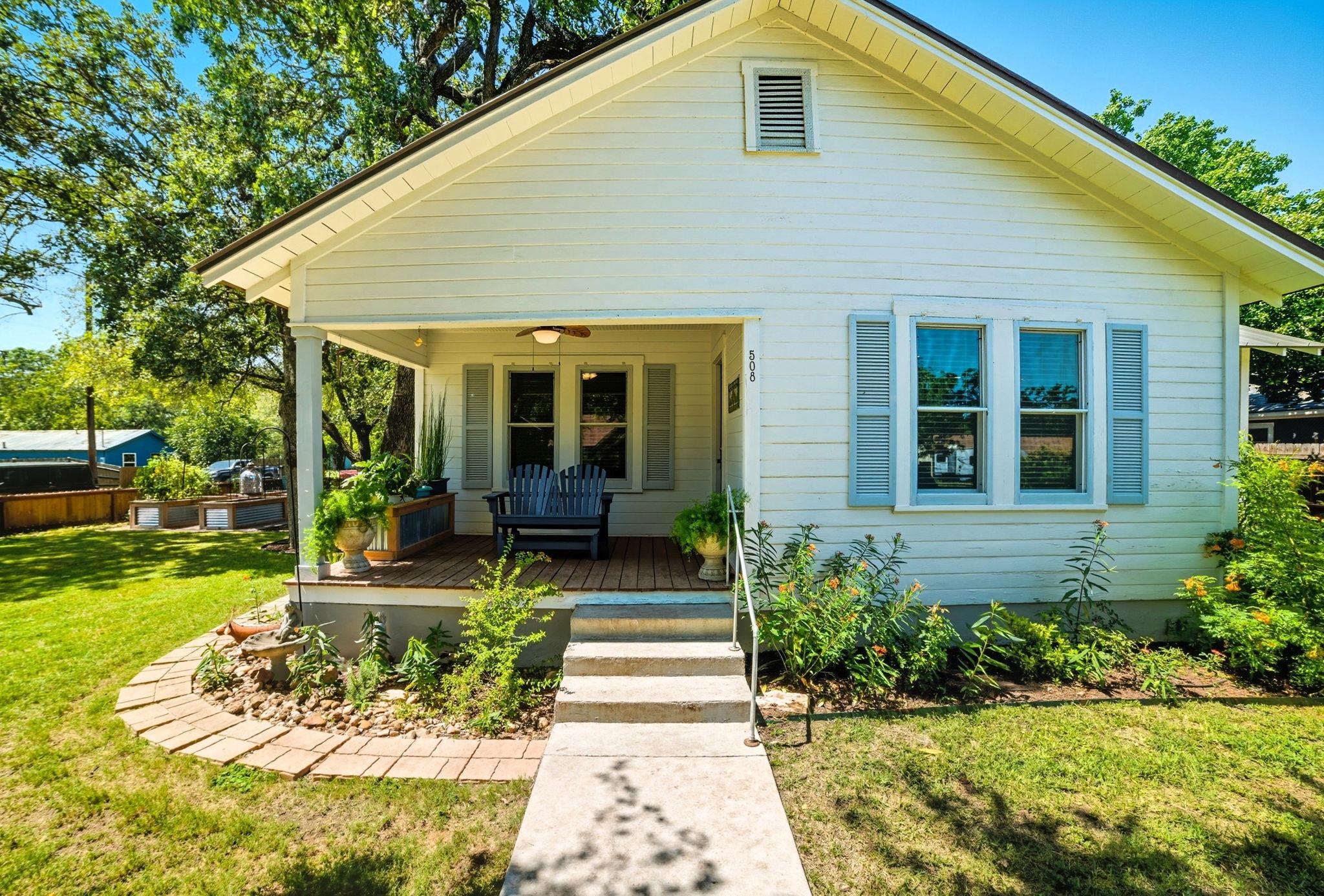 508 Vandeveer, Burnet, TX 78611 — photo 1