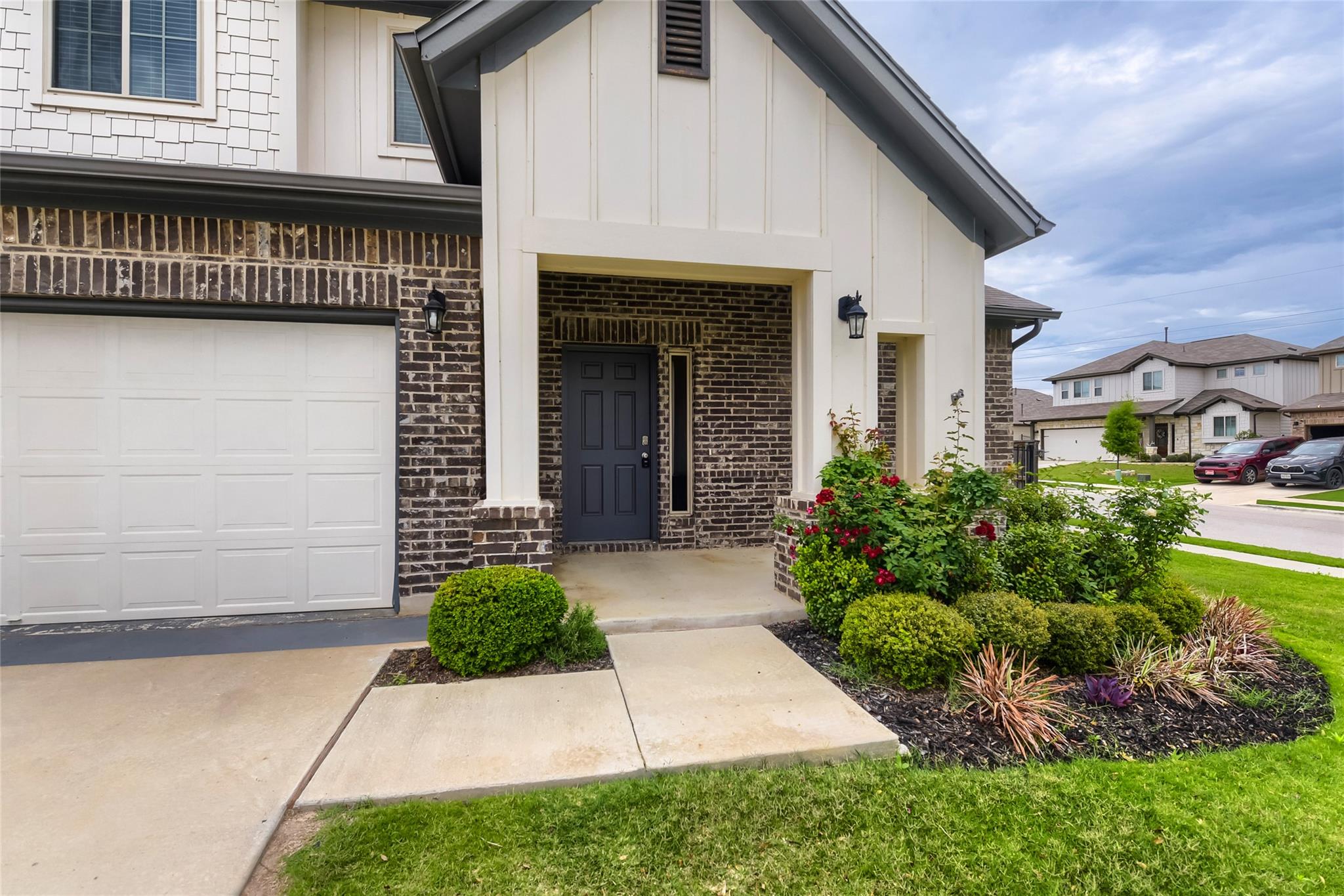 421 La Joya, Leander, TX 78641 — photo 1