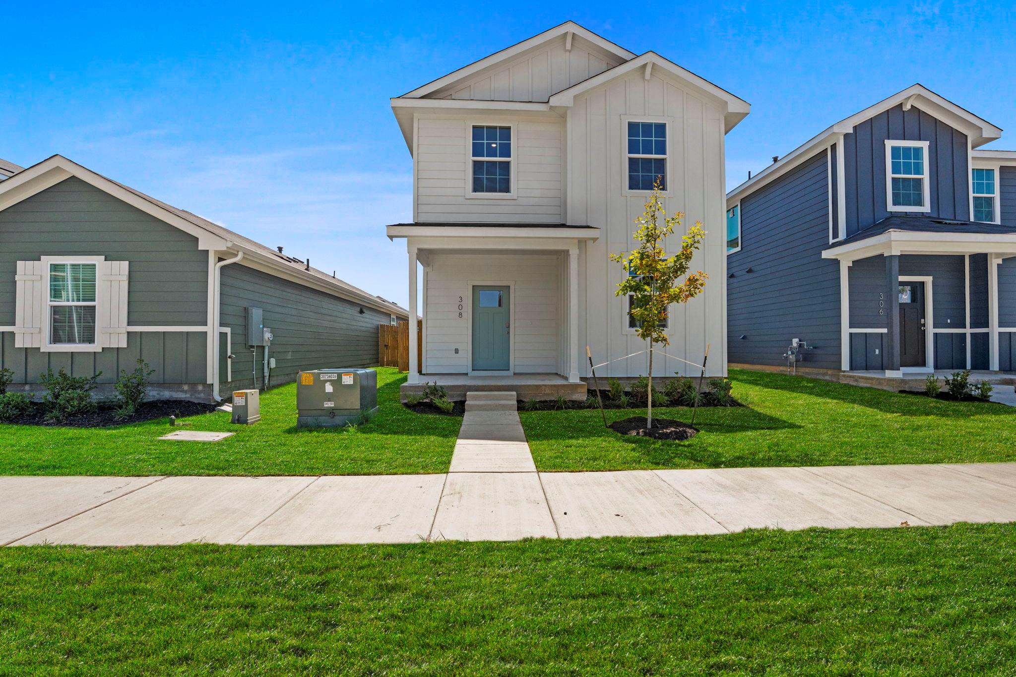 308 Santo Domingo, Bastrop, TX 78602 — photo 1