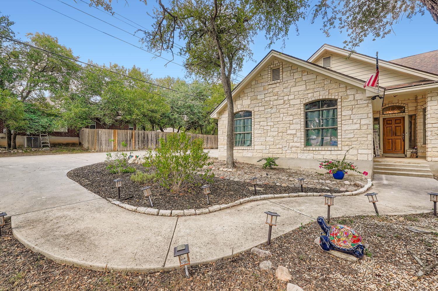 100 Quarry Springs, San Marcos, TX 78666 — photo 1