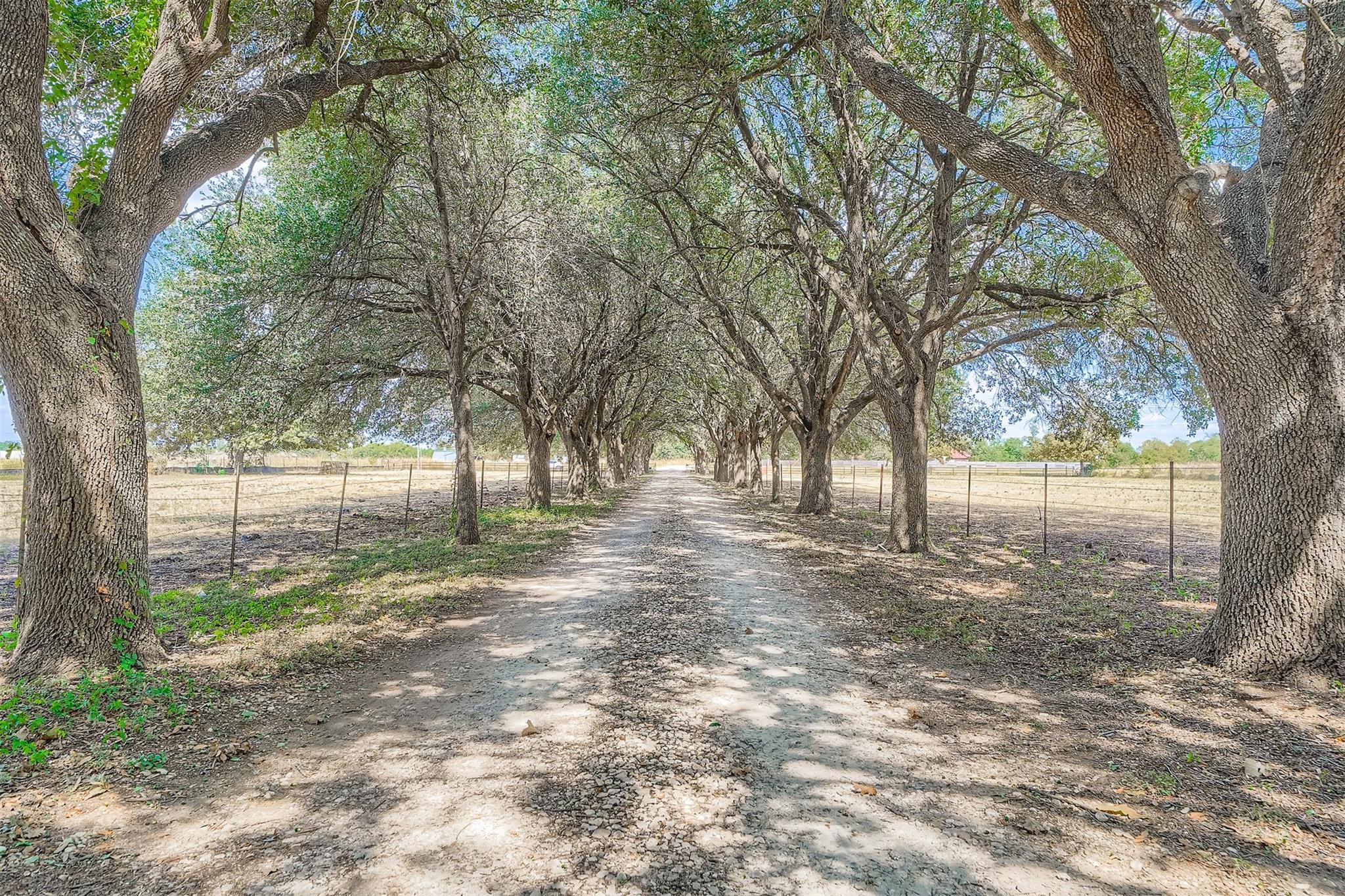 10026 Fm 1660, Hutto, TX 78634 — photo 1