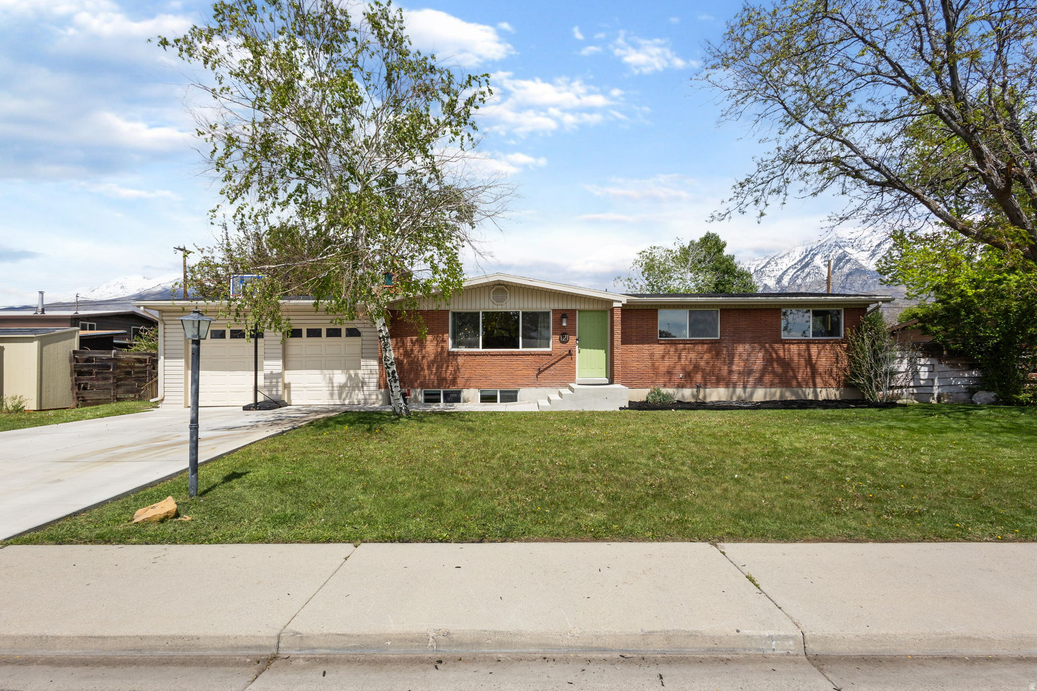 121 S INGLEWOOD DR, Orem, UT 84097 — photo 1