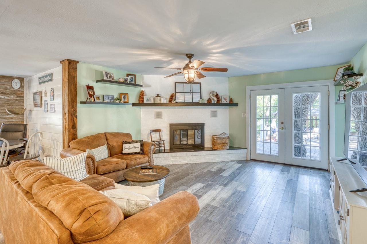 1117 County Road 132B, Kingsland, TX 78639 — photo 1
