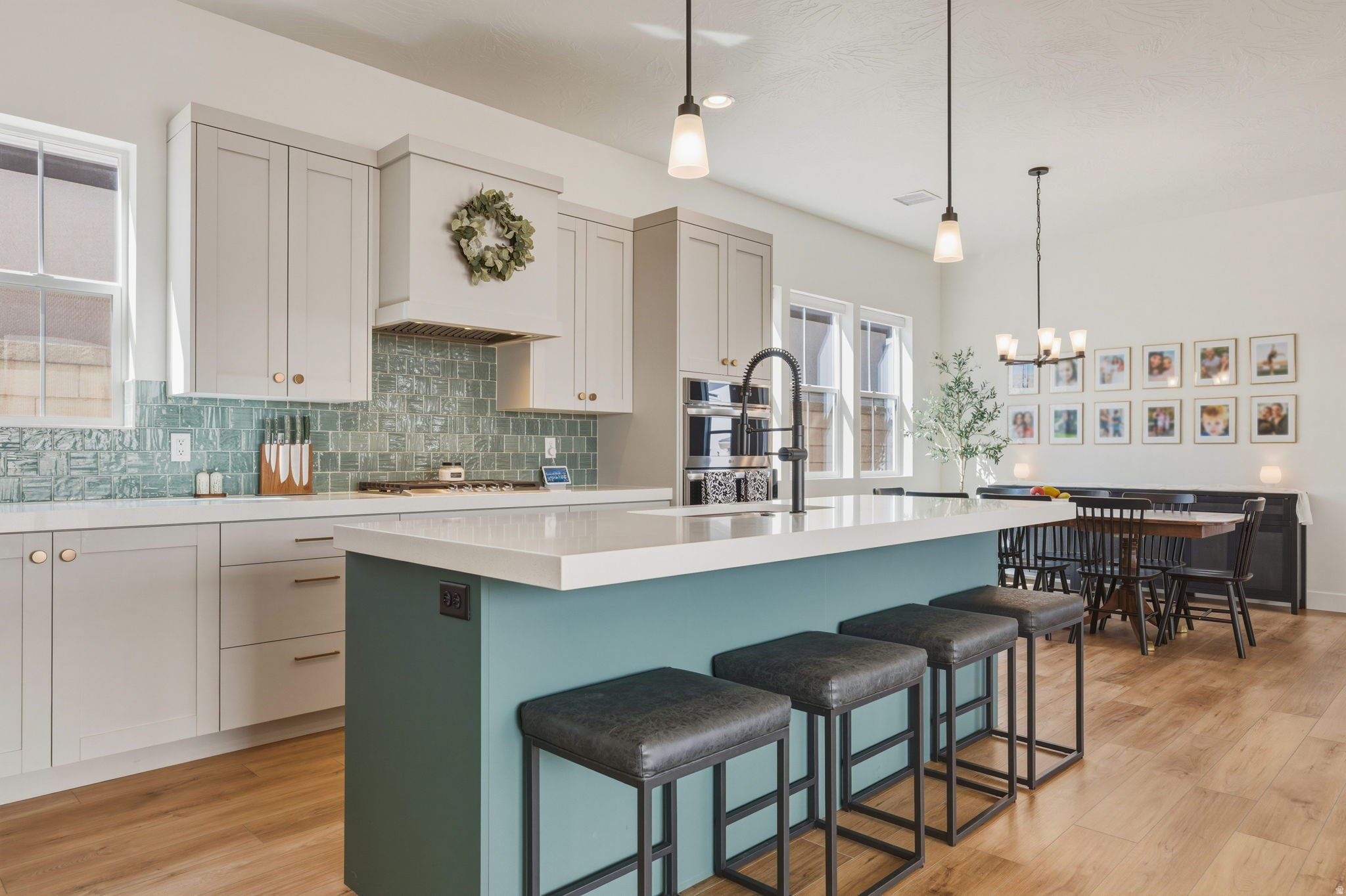 663 W GREEN MOUNTAIN DR, St. George, UT 84790 — photo 1