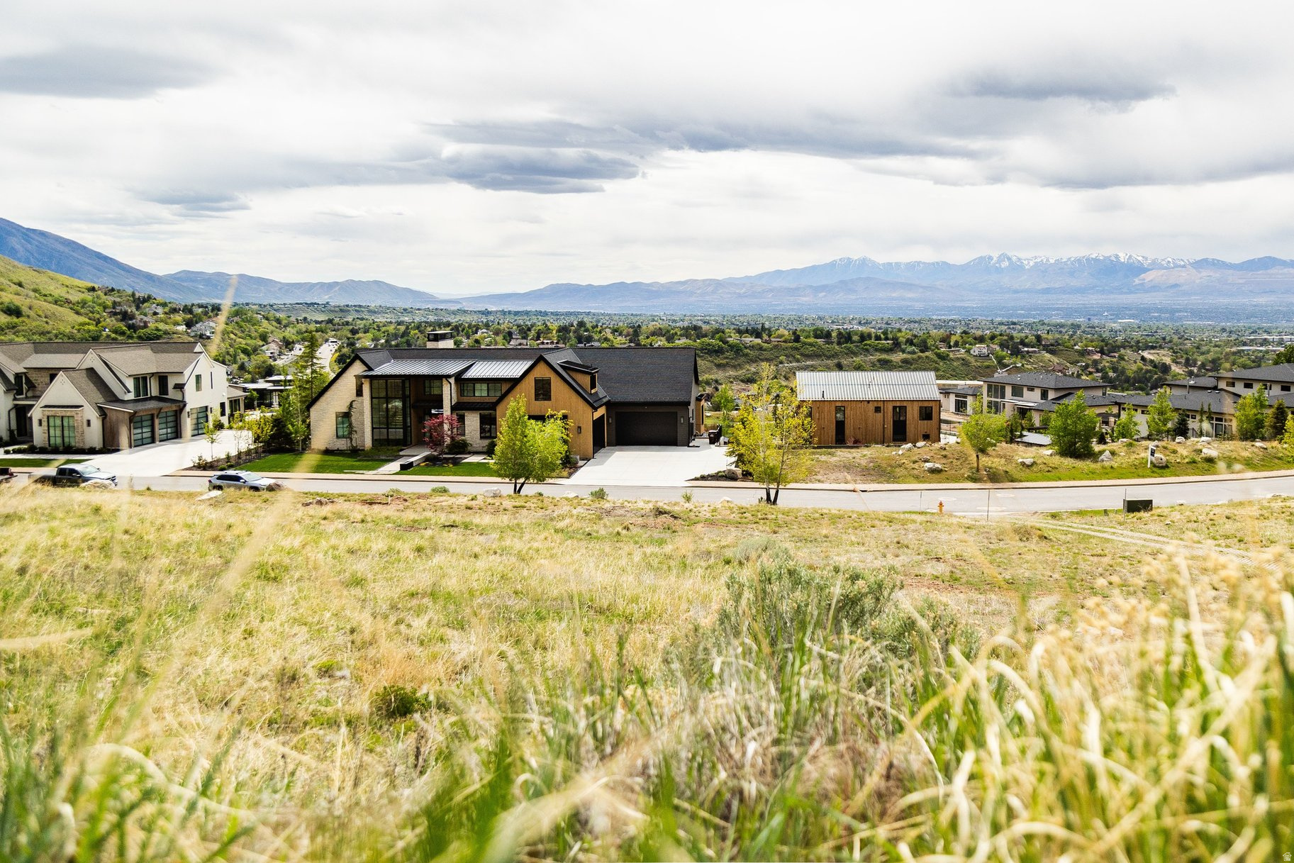 7141 S CITY VIEW DR, Cottonwood Heights, UT 84121 — photo 1