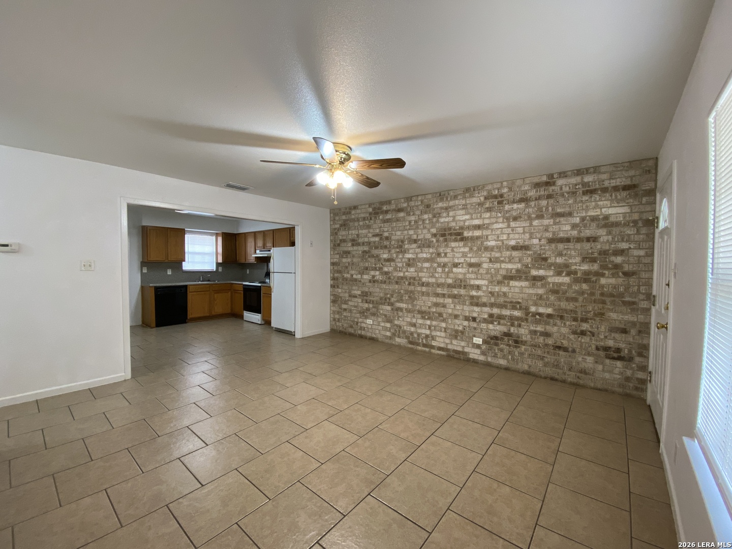1207 & 1209 W GOODWIN ST, Pleasanton, TX 78064 — photo 1