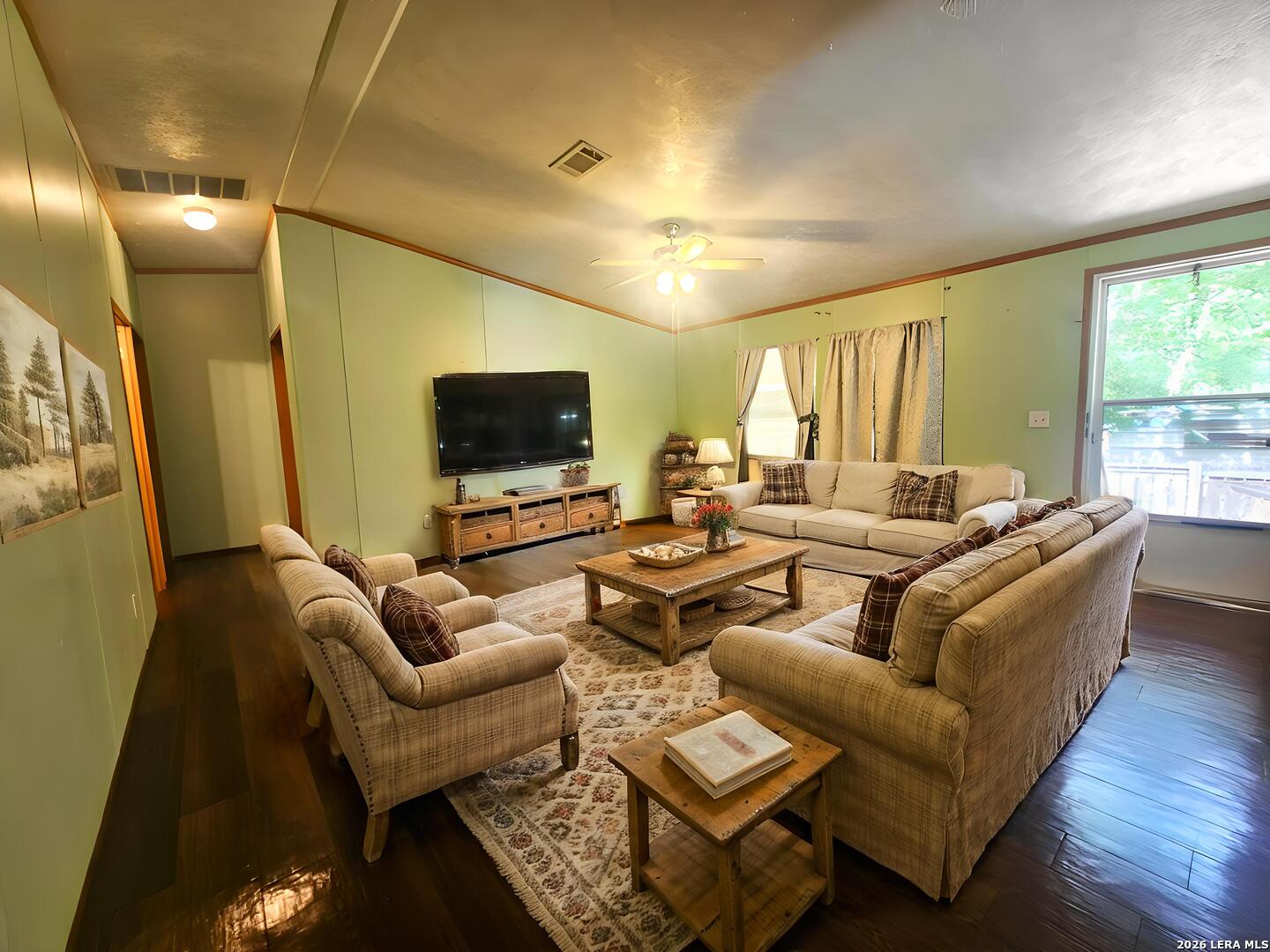 219 Lopez, ,  78155 — photo 1