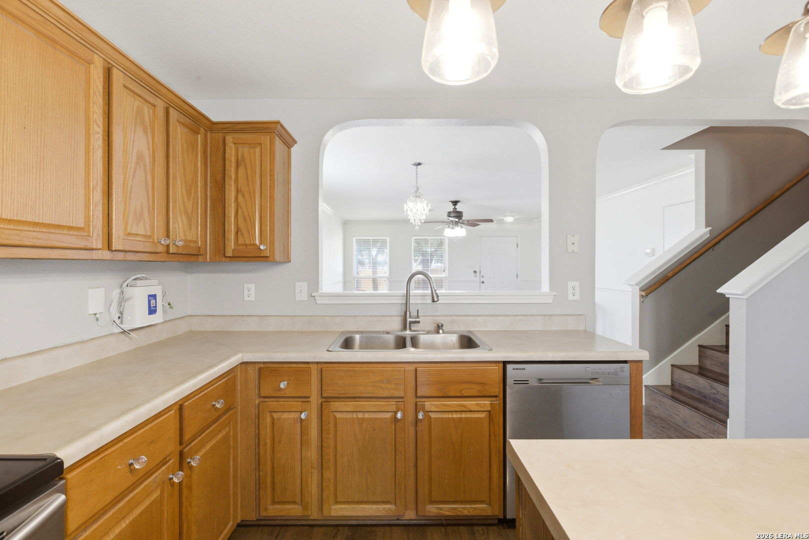 426 BRIDLE RDG, ,  78227 — photo 1