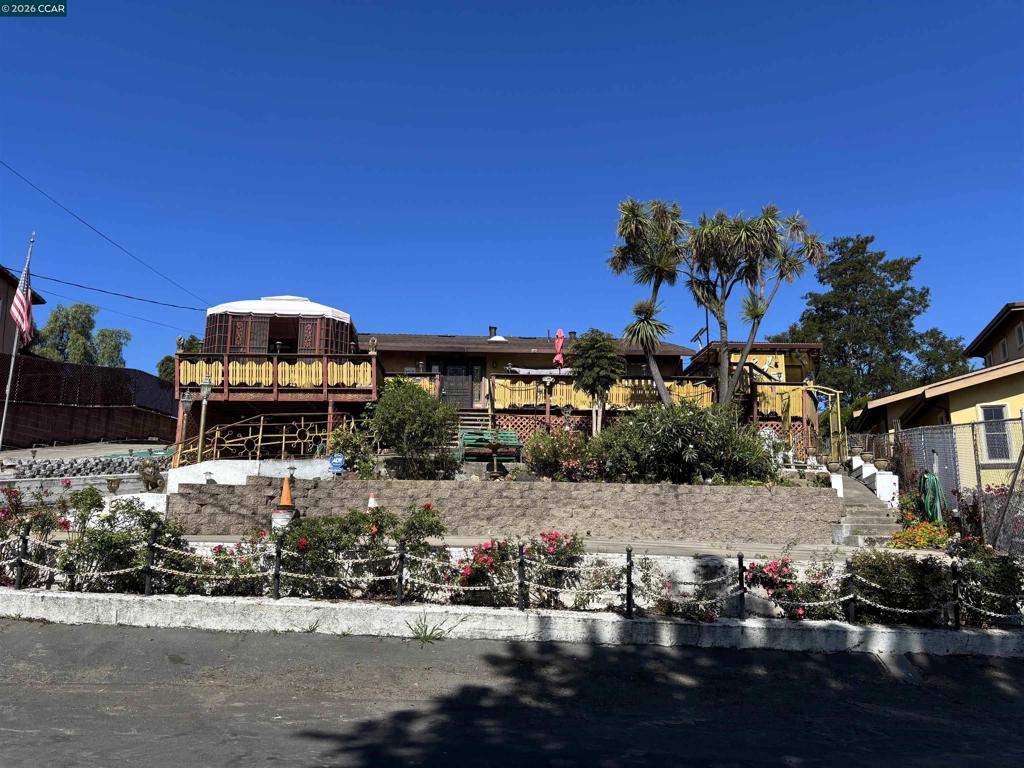 694 Renfrew Rd, El Sobrante, CA 94803 — photo 1