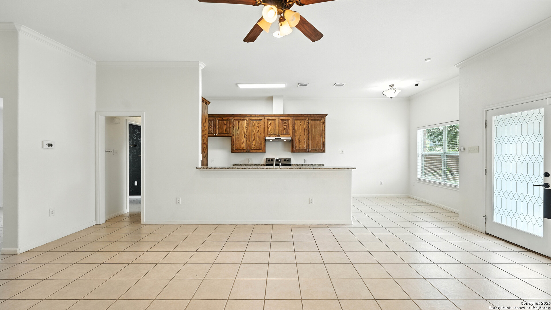 637 Topaz, ,  78155 — photo 1