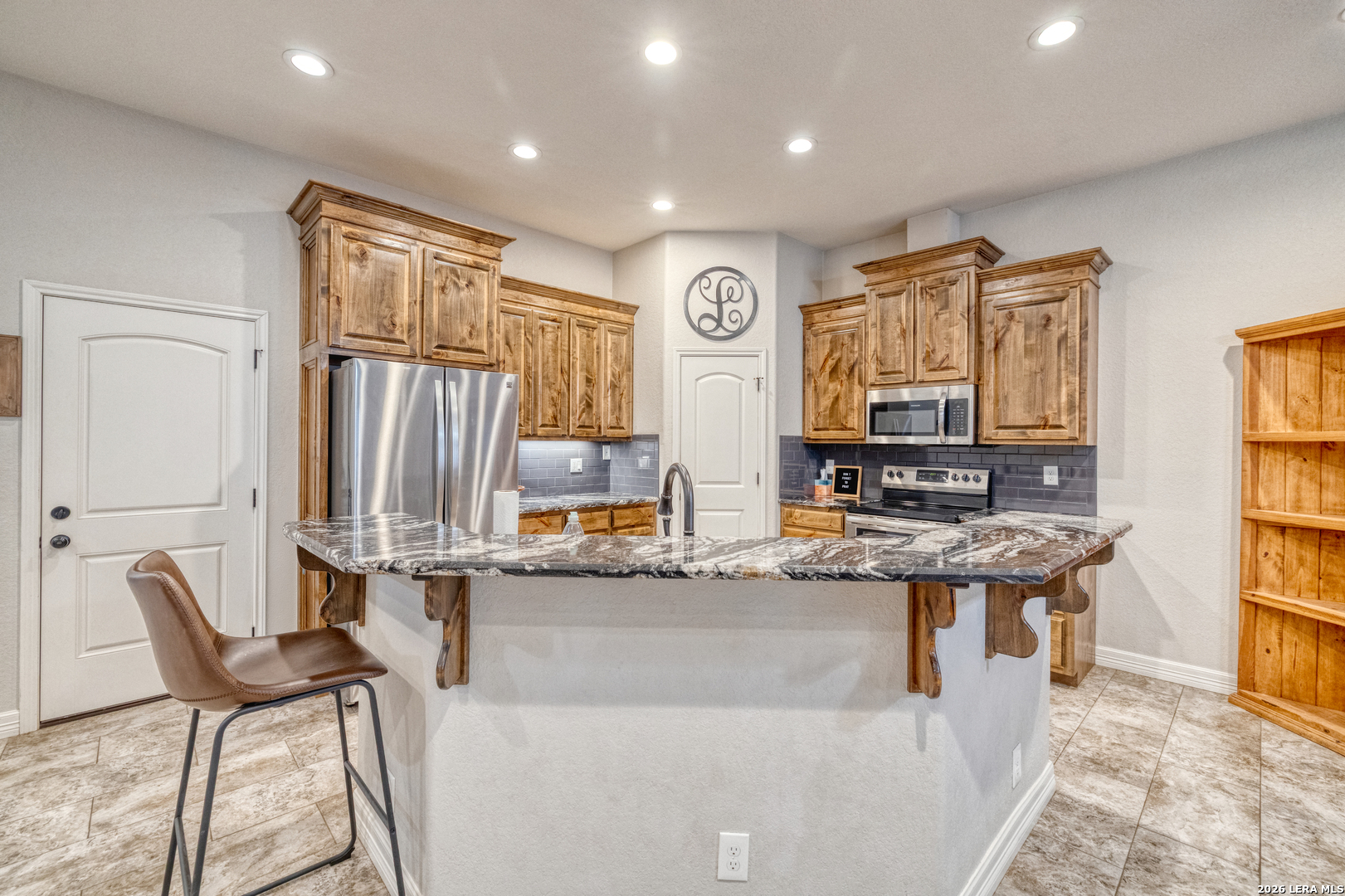 106 Sutton Pl., , 78801 — photo 1