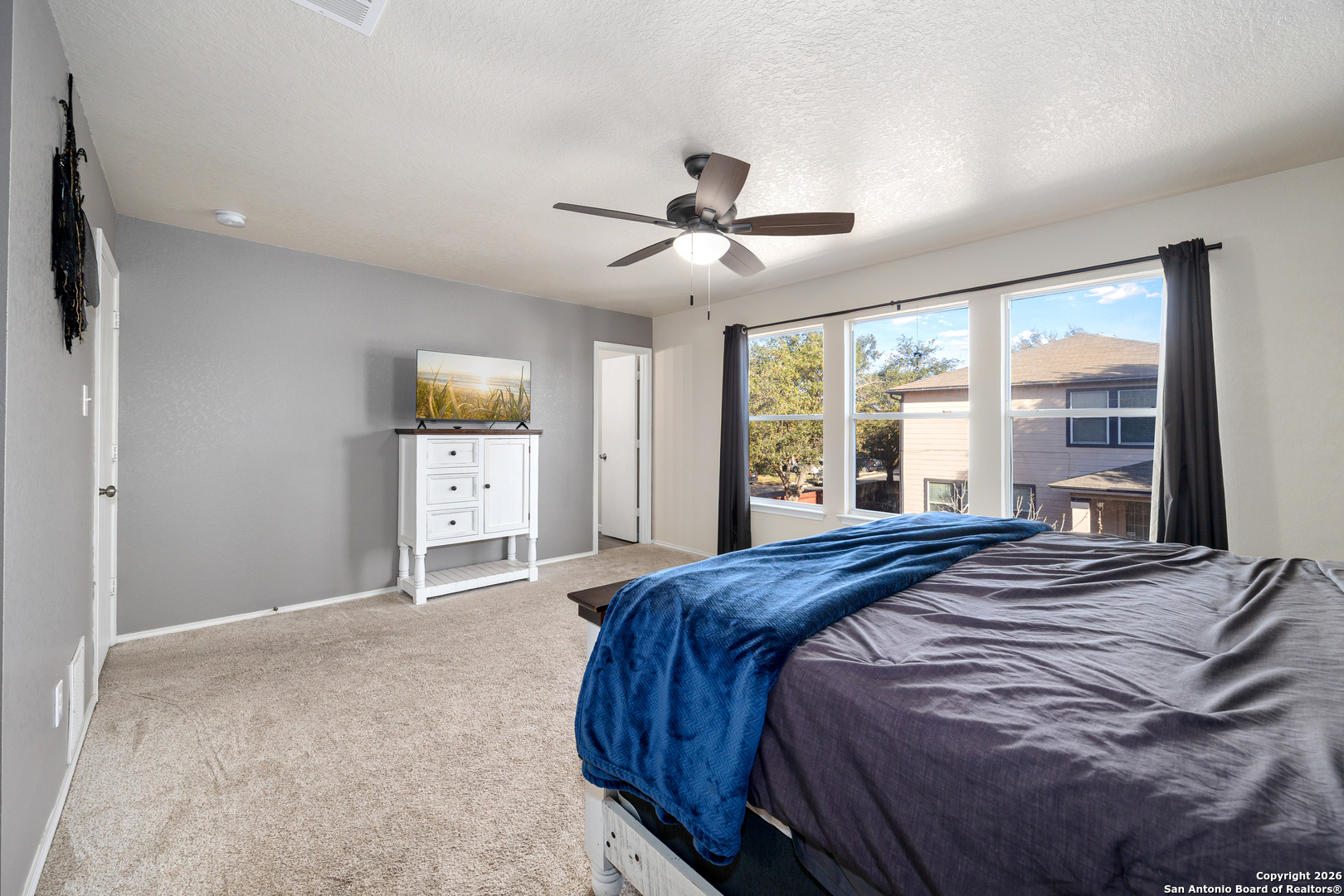 3 Adobe, , 78239 — photo 1