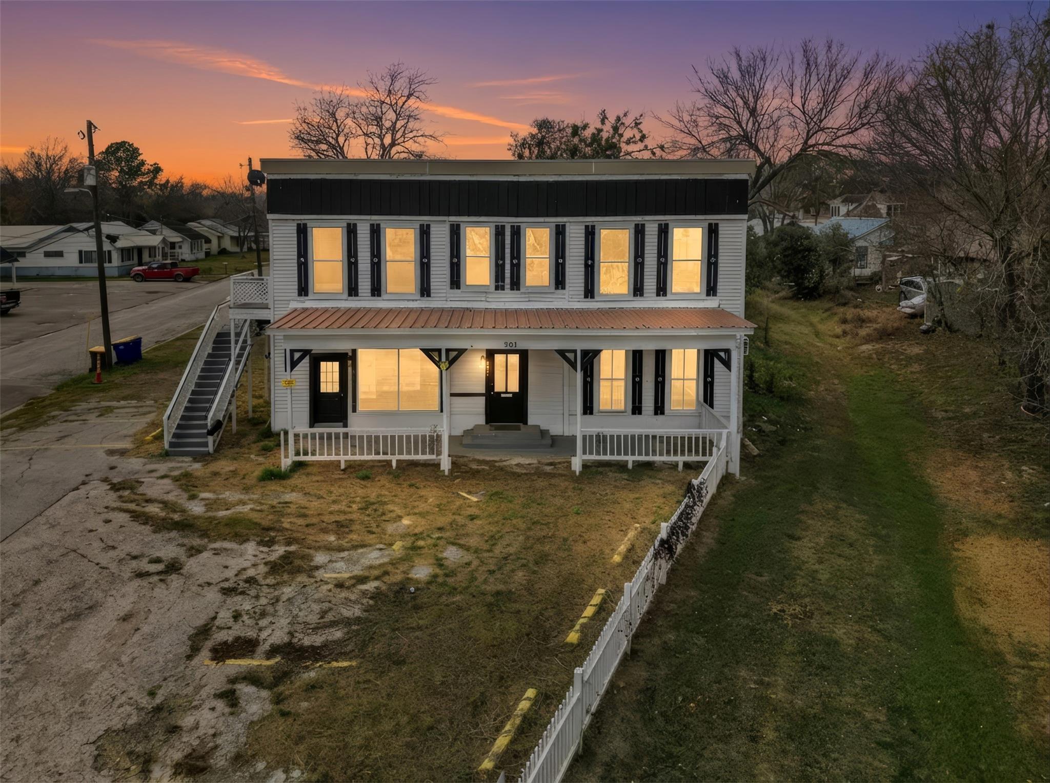 901 Saint Joseph