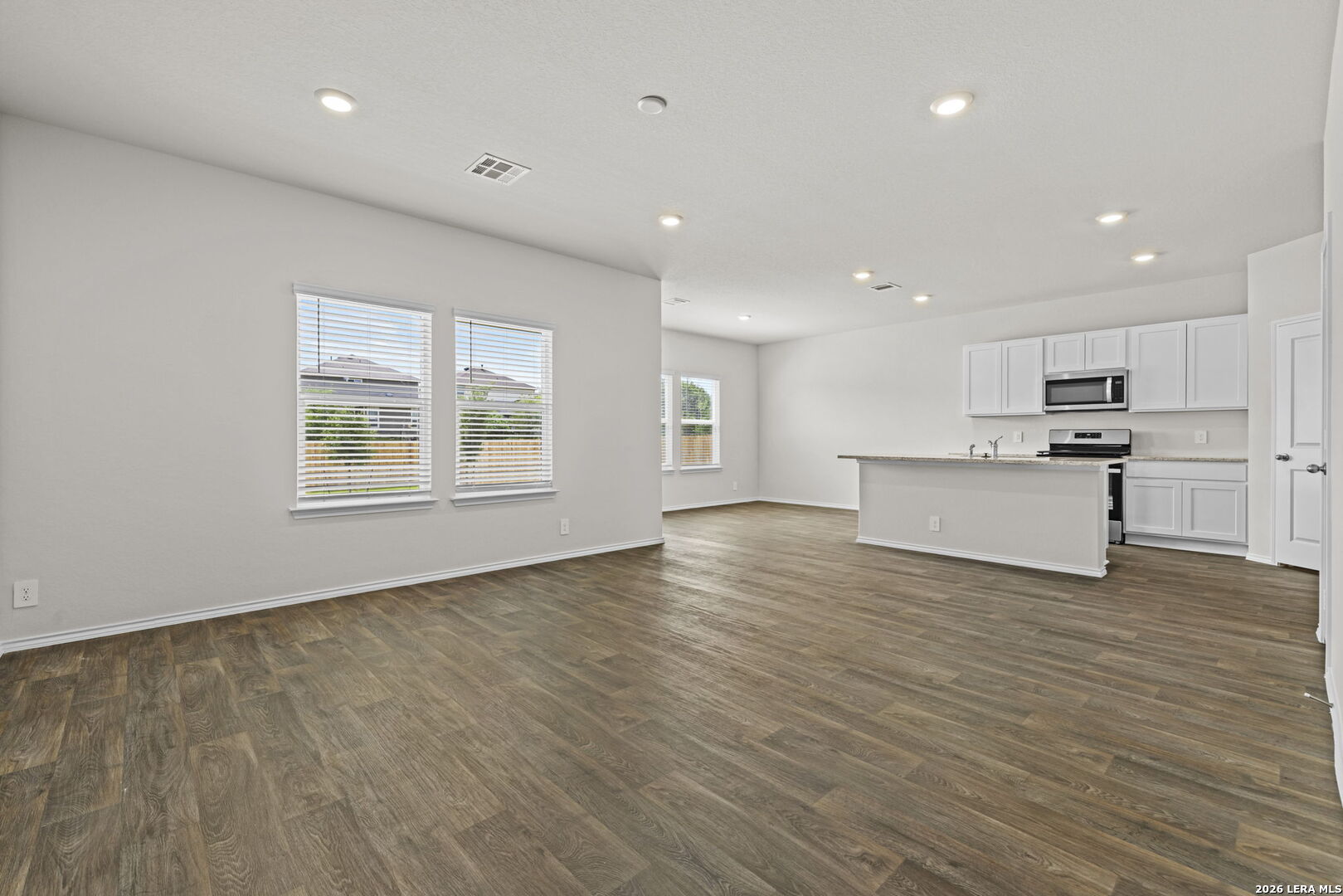 182 Western Gull Dr, ,  78253 — photo 1