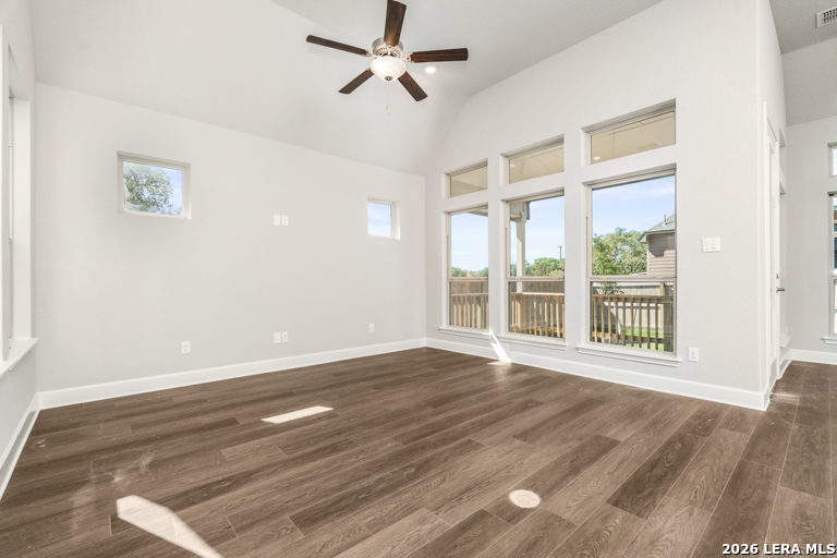 176 Burning Star, , 78009 — photo 1