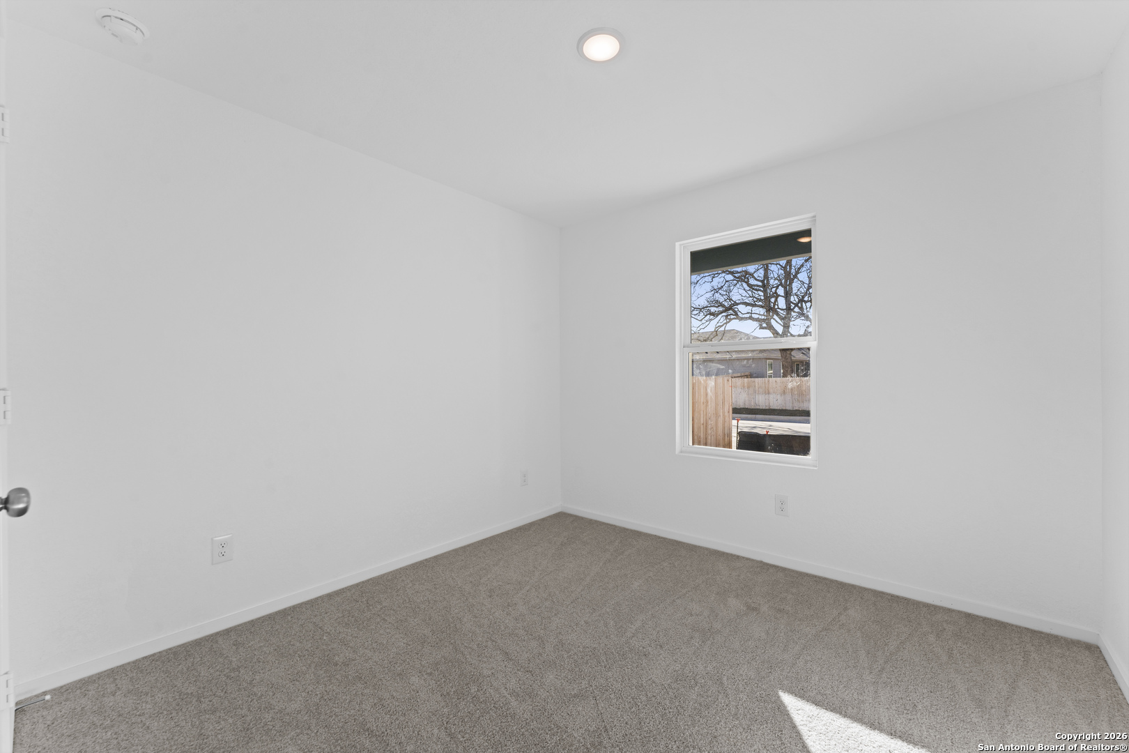 116 Ellendale Place, ,  78624 — photo 1