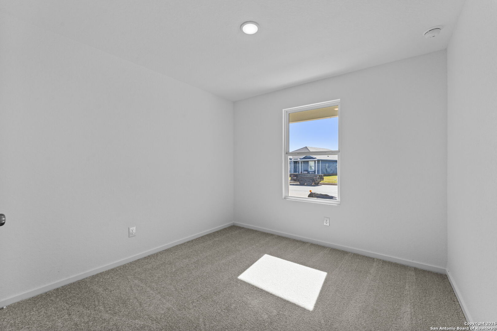 129 Alameda Dr, ,  78624 — photo 1