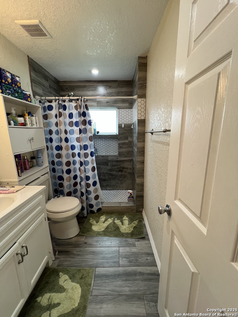 100 Aniak, ,  77515 — photo 1