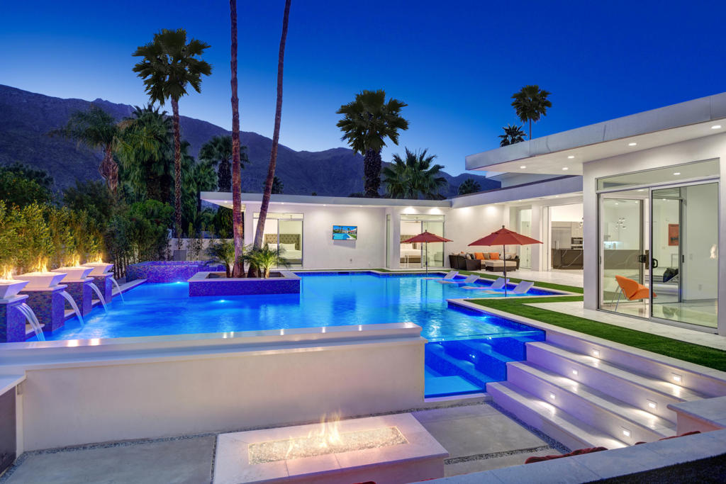 387 E Valmonte Sur, Palm Springs, CA 92262 — photo 1