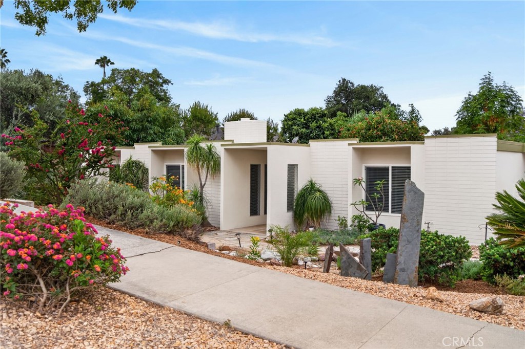 1184 Lyndhurst, Riverside, CA 92507 — photo 1