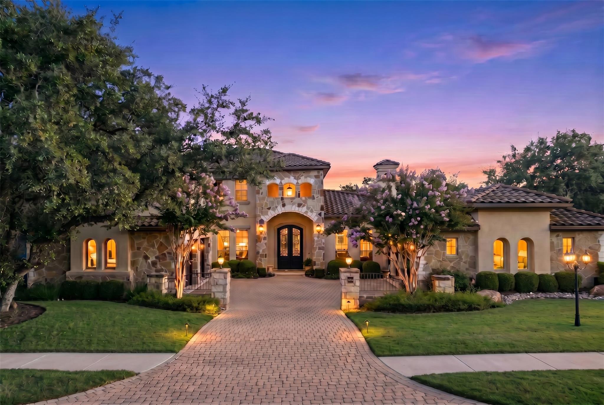504  Black Wolf Run, Lakeway, TX 78738 — photo 1