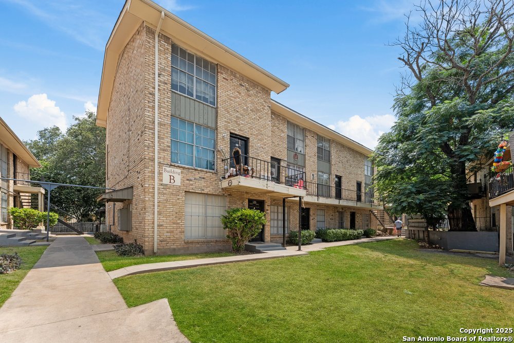 6611 Southpoint St, San Antonio, TX 78229 — photo 1