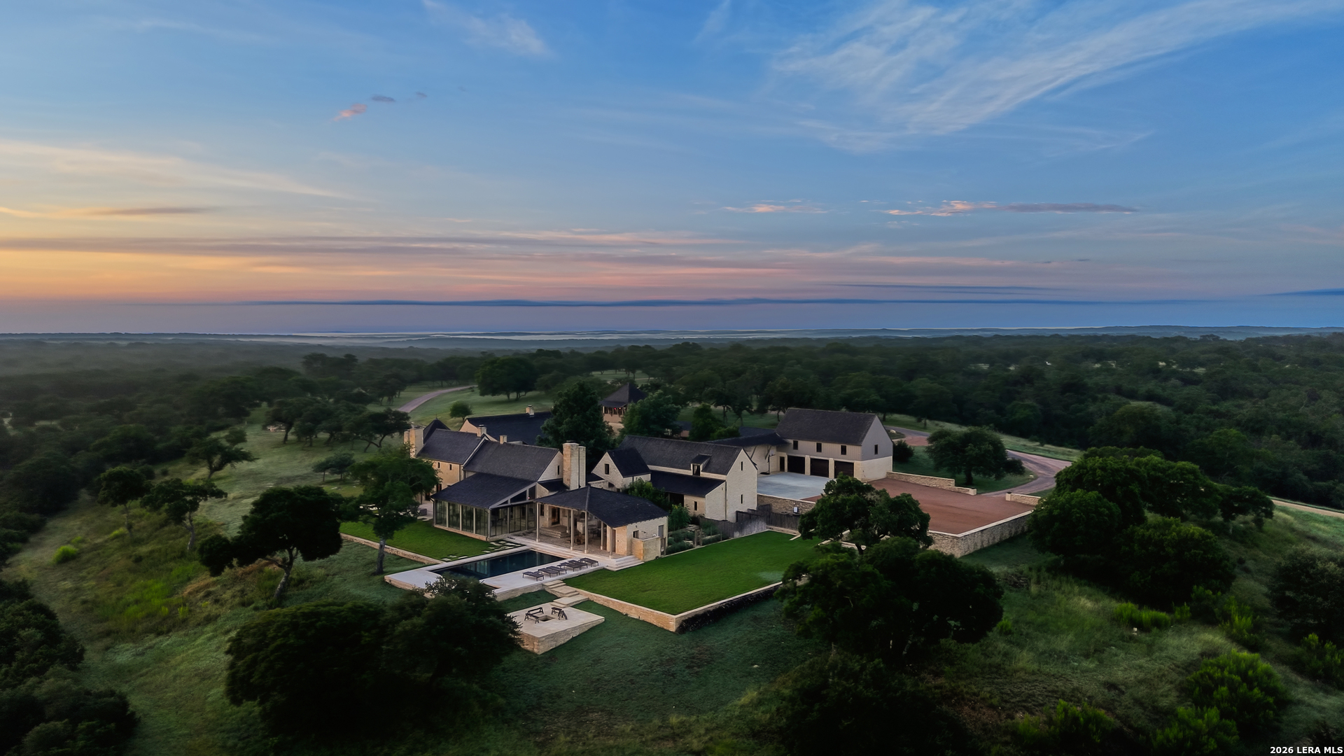850 SISTERDALE RD, Boerne, TX 78006 — photo 1