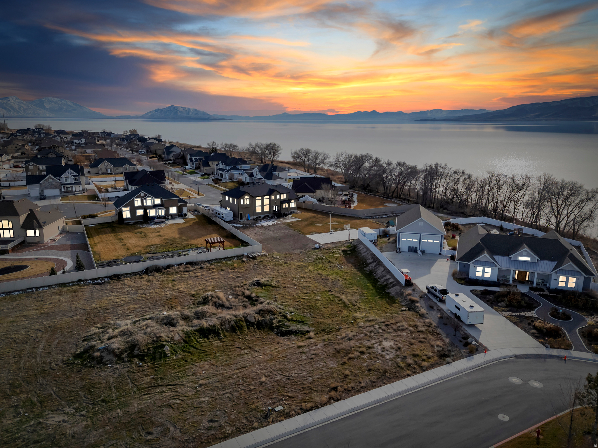 343 W BAY DR