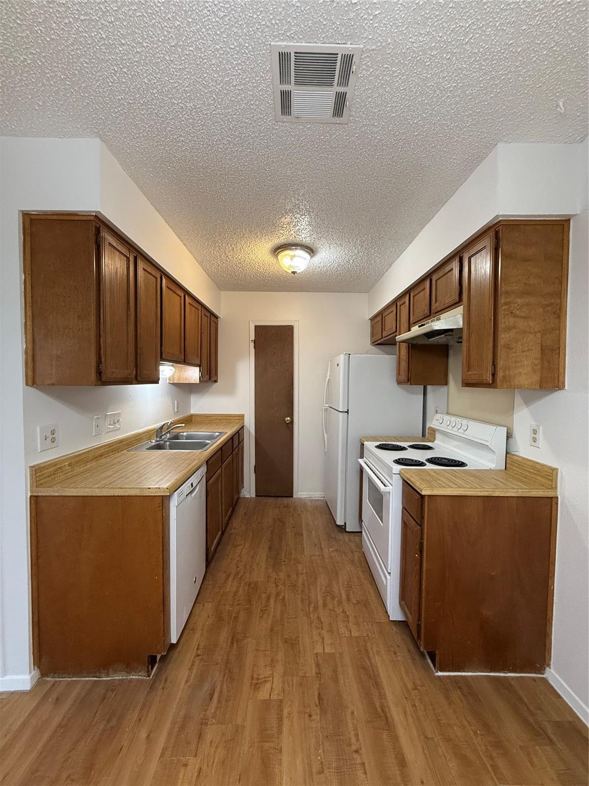 2115 Courtney St, Austin, TX 78745 — photo 1