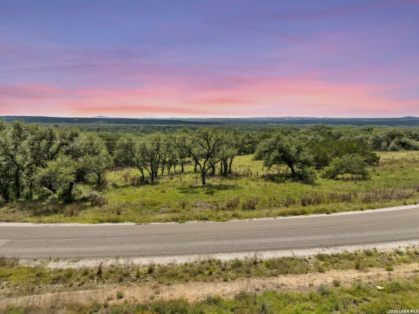 618 WINDMILL RIDGE DR, Blanco, TX 78606 — photo 1