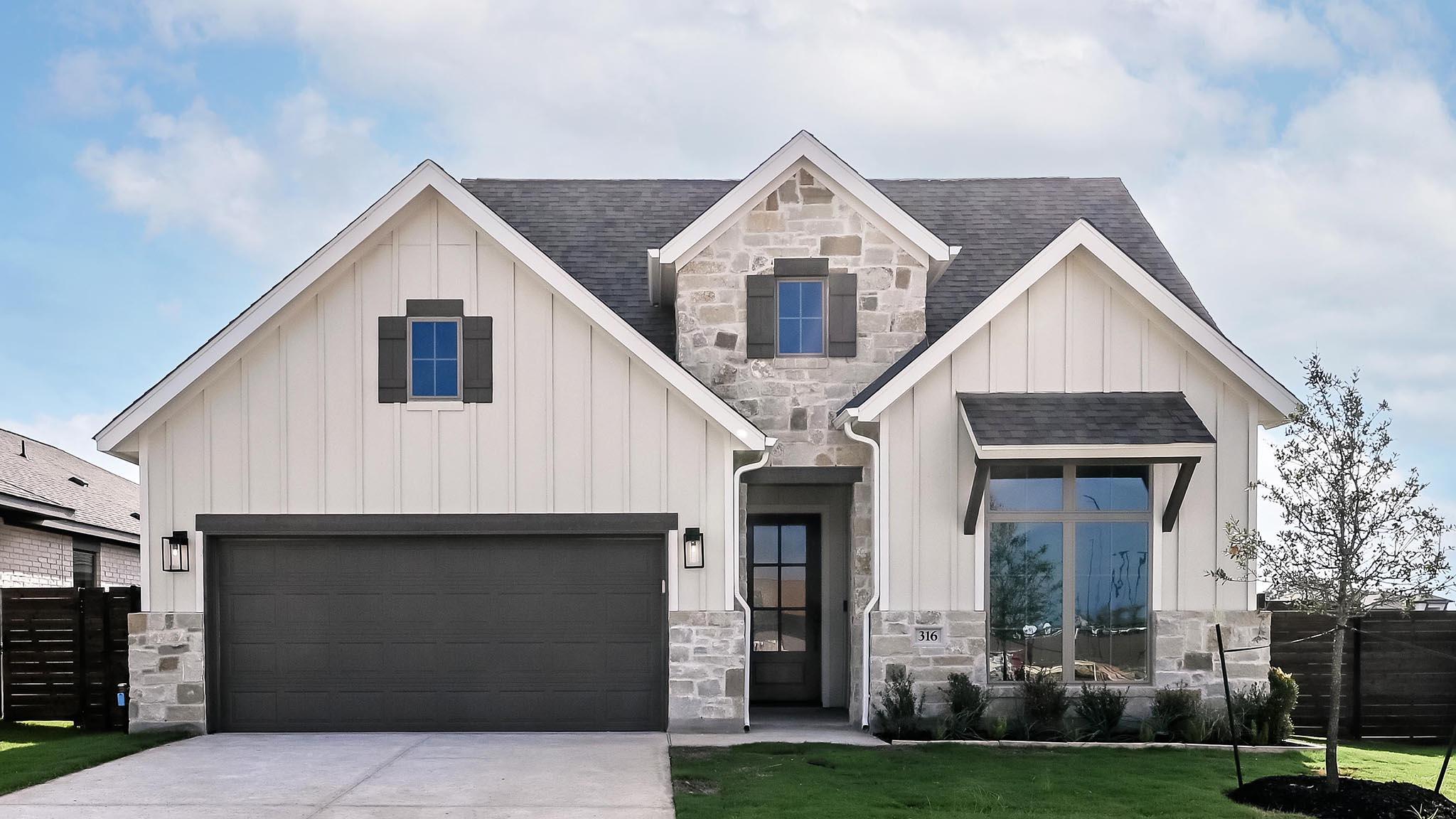 316  Foxfire Cv, Lockhart, TX 78644 — photo 1