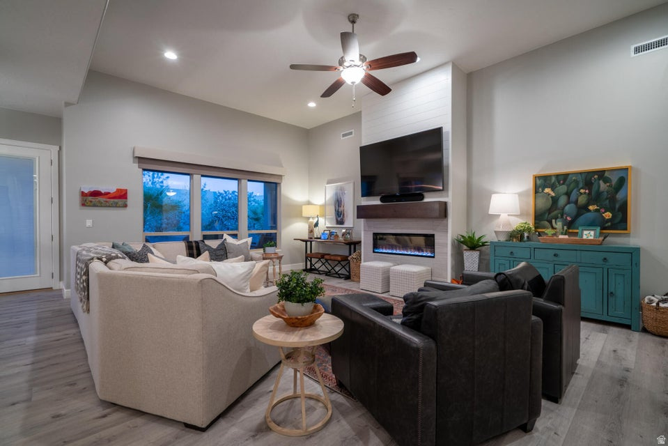 3227  S HIDEAWAY PL, Hurricane, UT 84737 — photo 1